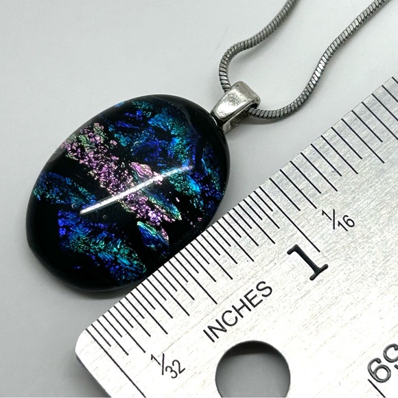 Vintage Oval Fused Dichroic Glass Pendant Necklace Silver Tone Chain 19” - Picture 10 of 10
